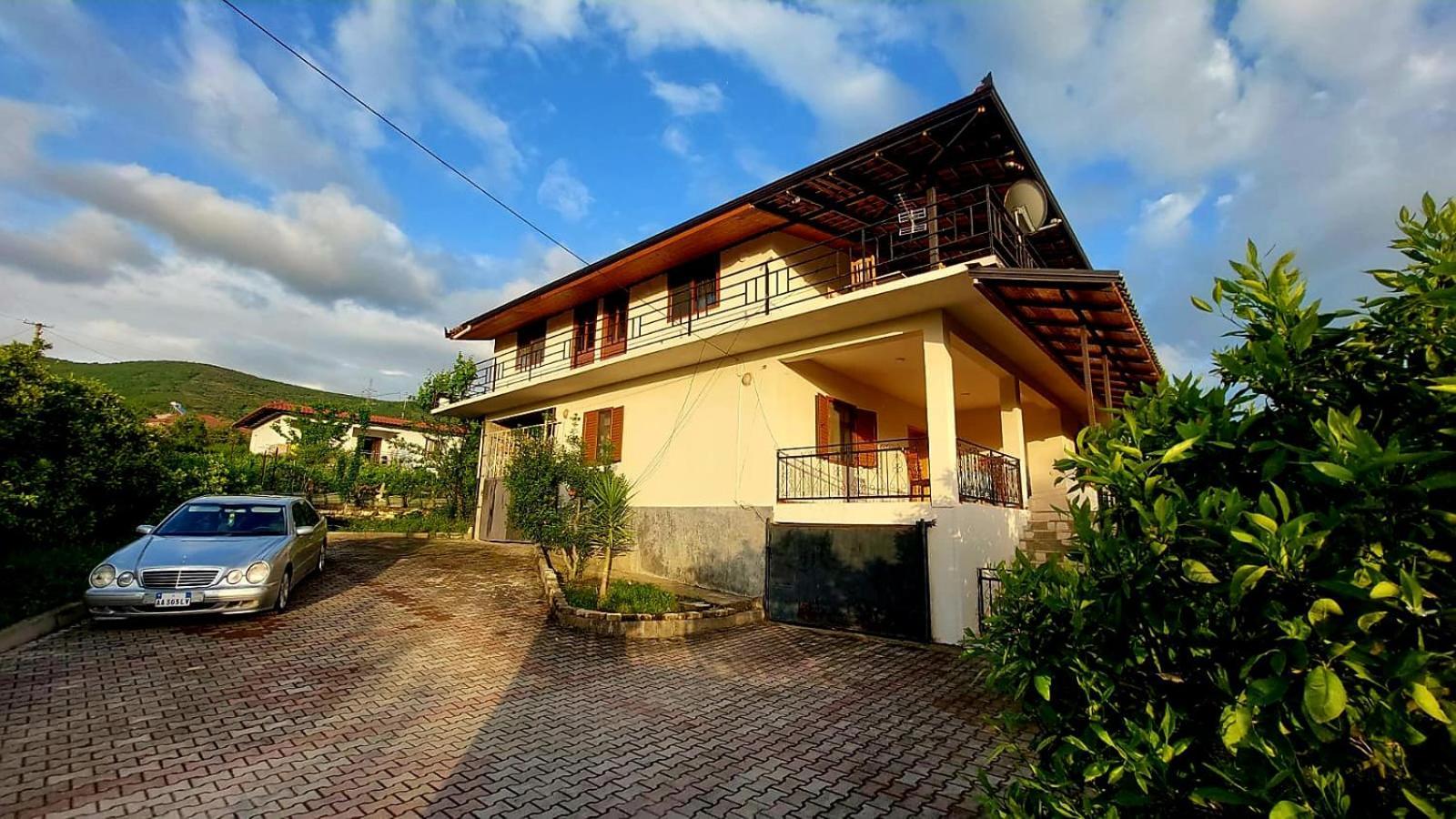 Guest House Xhaferaj Berat Luaran gambar